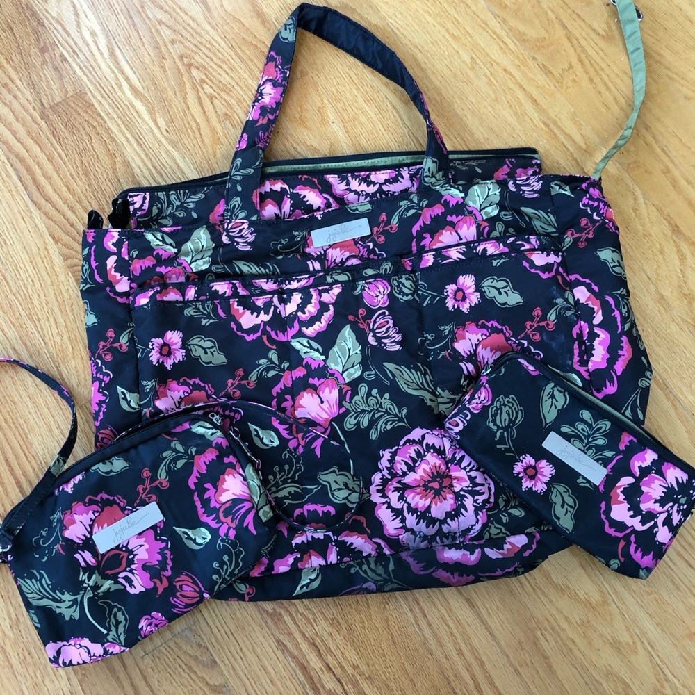 JuJuBe Super Be and two small pouches